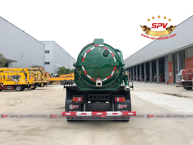 5,000 Litres Sewage Vacuum Truck Sinotruk - B